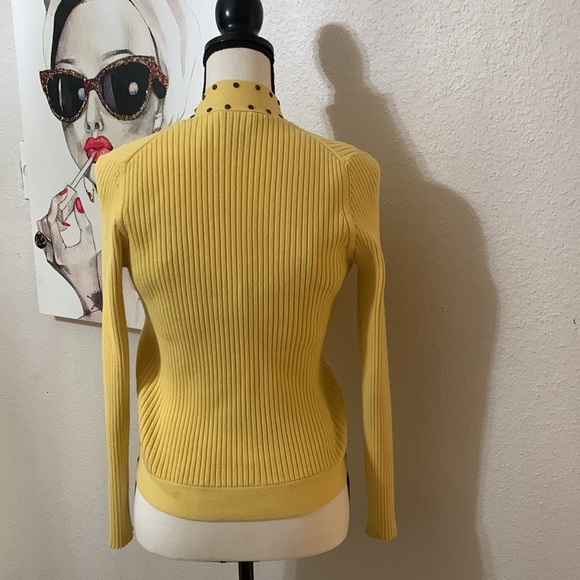 ❌SOLD❌🟡Sweater - Ribbed & studded high-collar / Size M / NEW! No tags / Comfy - Picture 4 of 13